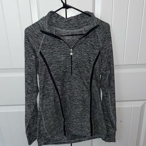 Amazing condition beyond yoga pullover with zipper